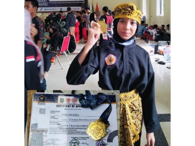 Juara Pencak Silat ( Syifa Muthia )