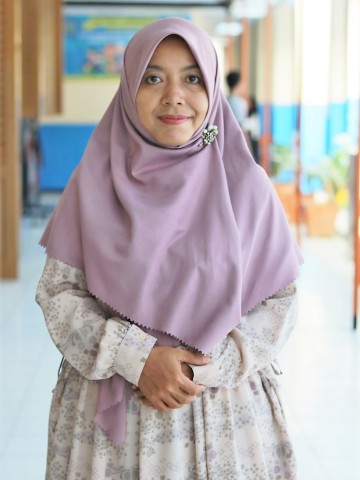 Pipit Fitria, S. Pd
